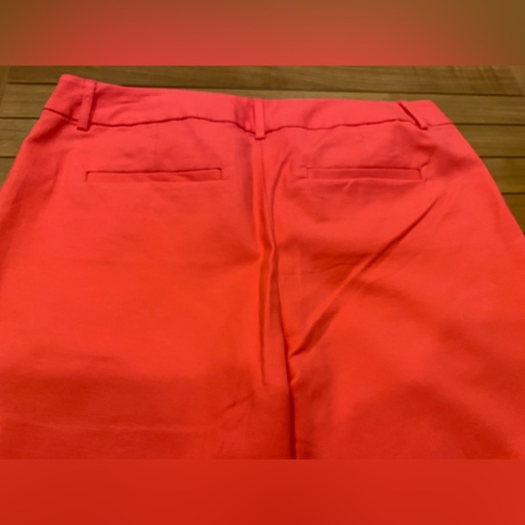 Liz Claiborne Ankle Pant. - Picture 4 of 5
